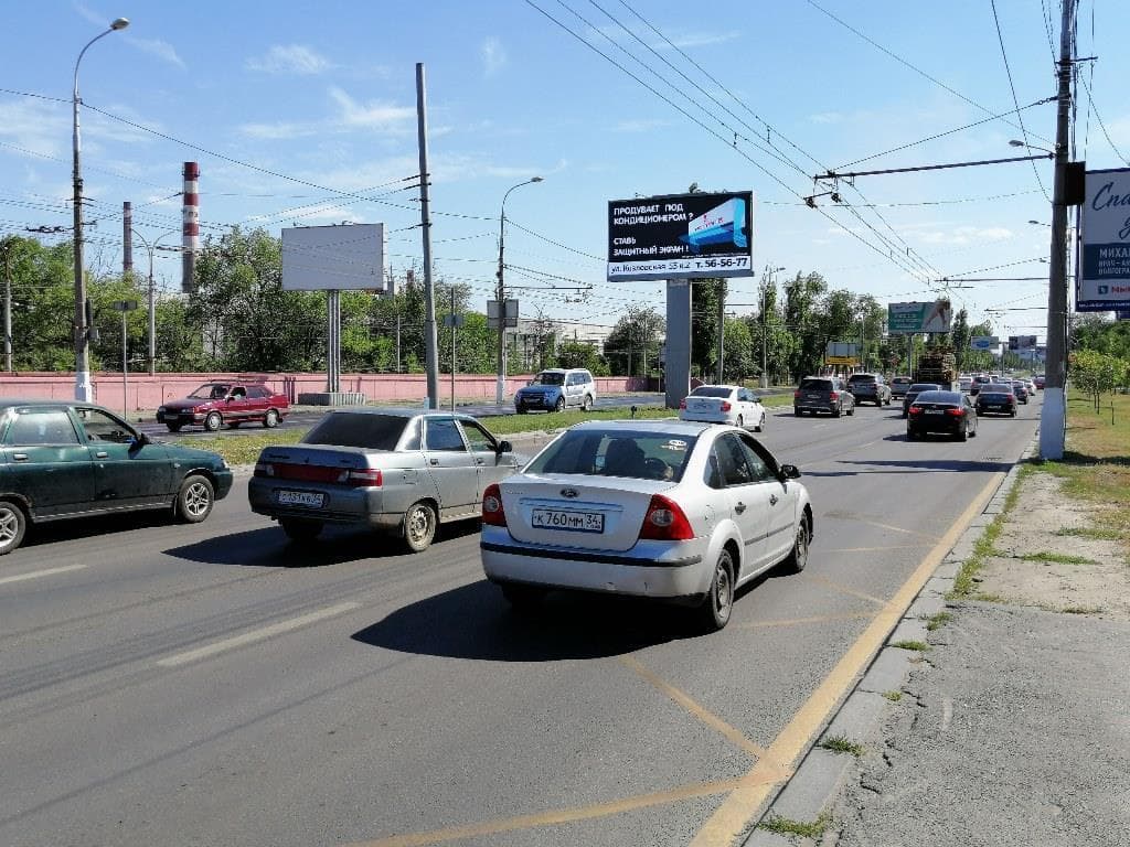 В.И.Ленина просп. / Метталургов просп. (разделительная полоса), сторона А1 Волгоград. В.И.Ленина просп. / Метталургов просп. (разделительная полоса), сторона А1