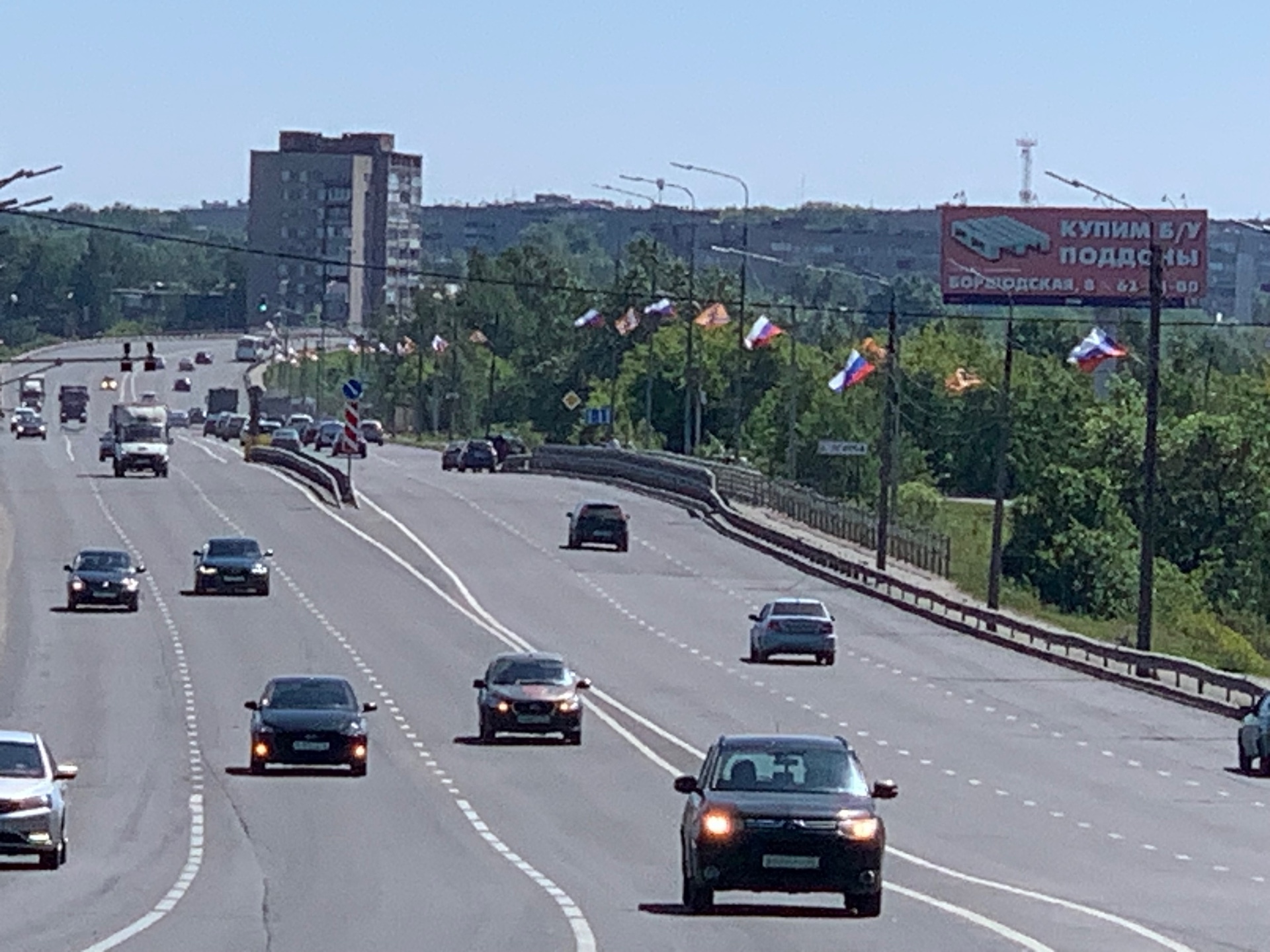 Реклама big по адресу Северное шоссе слева от моста (в Заречье)