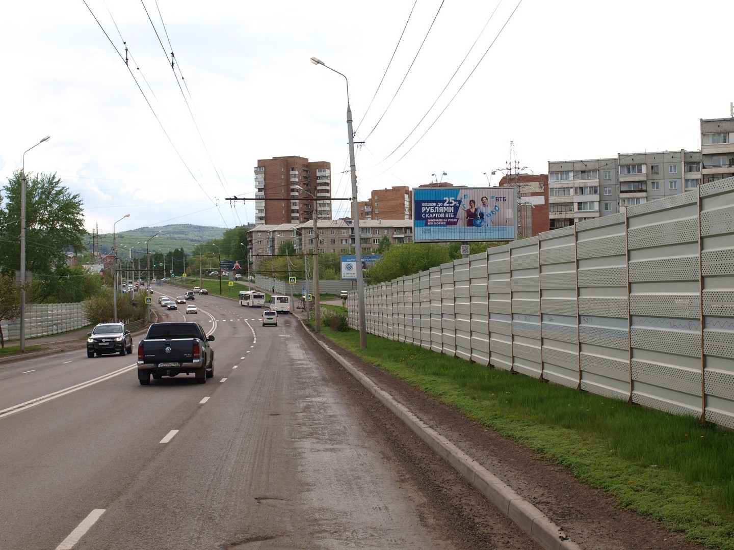 Реклама 3x6 по адресу Гусарова ул., д. 3а (ост. "Овощной магазин", справа) (призма)