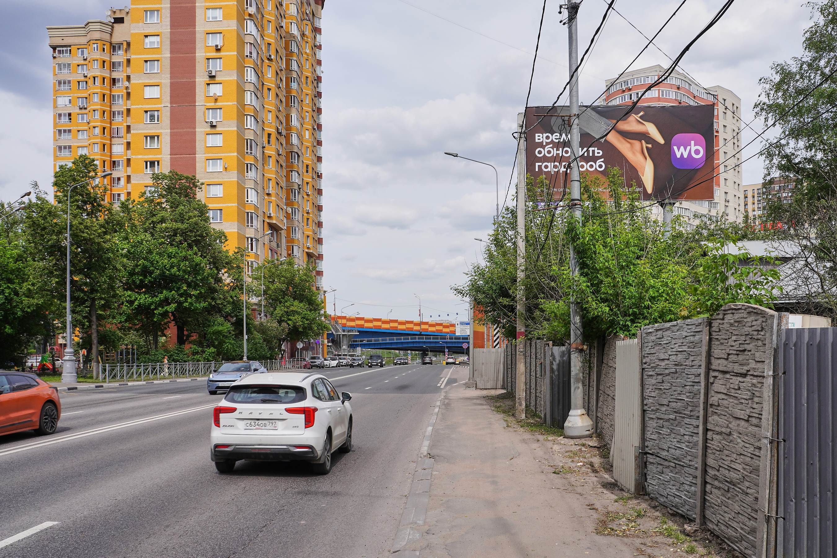 Реклама 3x6 по адресу Павшинская ул.  19 (Ильинское шоссе, 2,1 км до Новорижского шоссе)