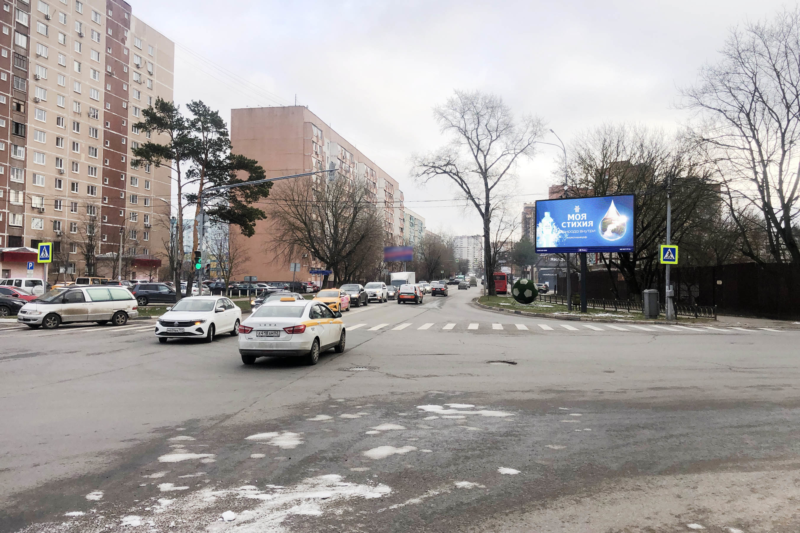 Реклама 3x6 по адресу Чугунова ул. пересечение с ул. Сосновая. Напротив д. Сосновая 1