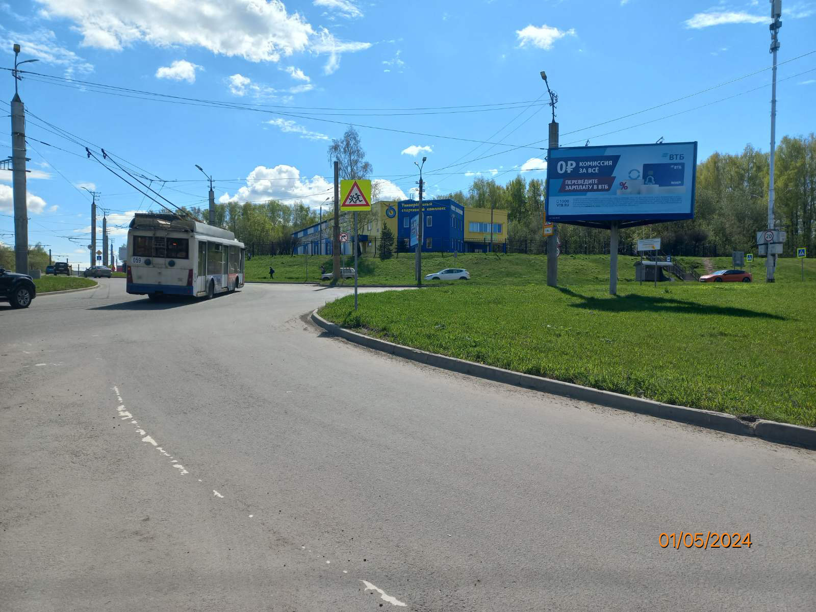 Реклама 3x6 по адресу Строителей ул. / Рыленкова ул. (круг. развязка)