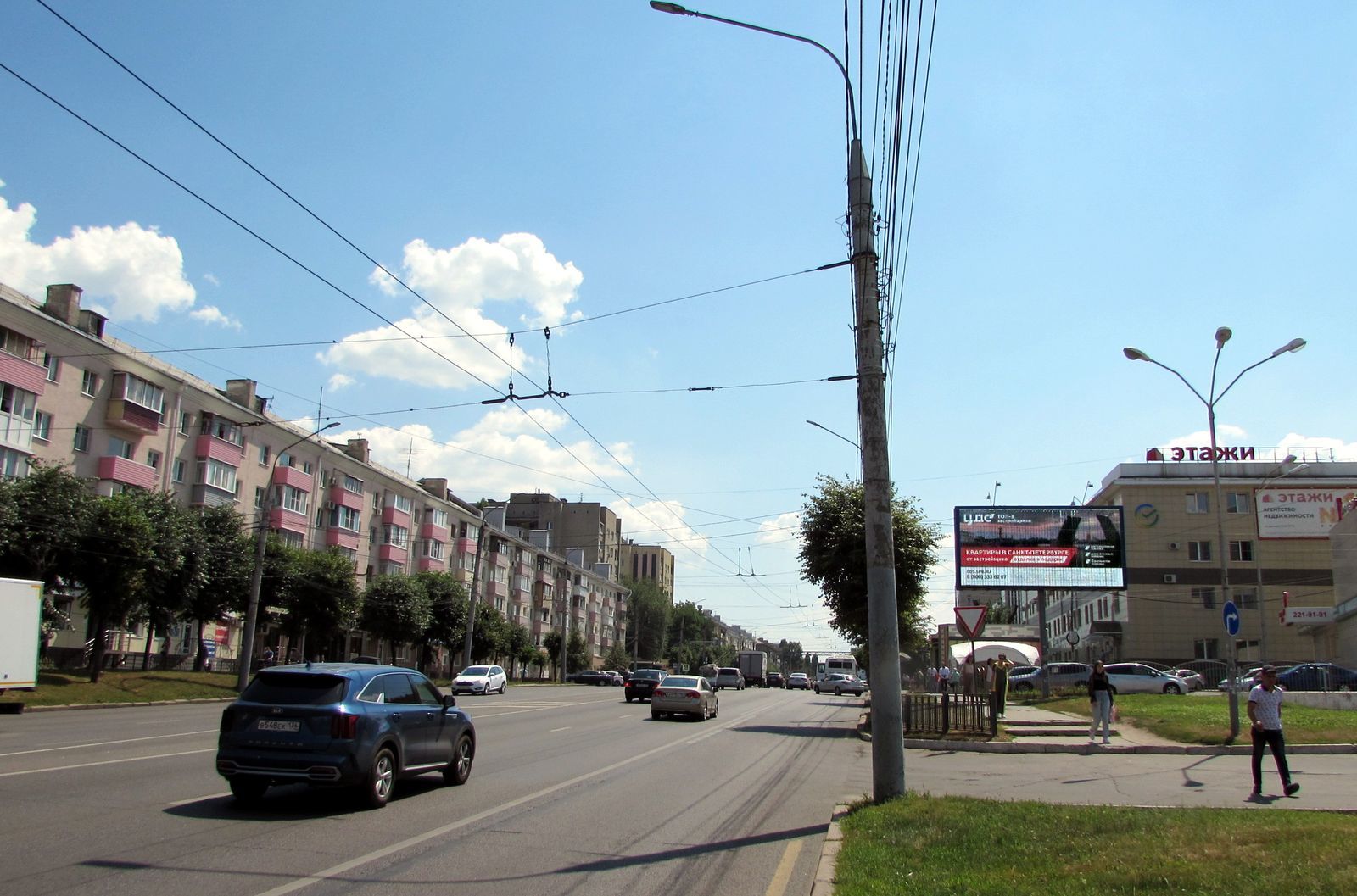 Реклама 3x6 по адресу Московский пр-т / Рабочий пр-т (центр "Диагностика+) (призма)_В статичном режиме