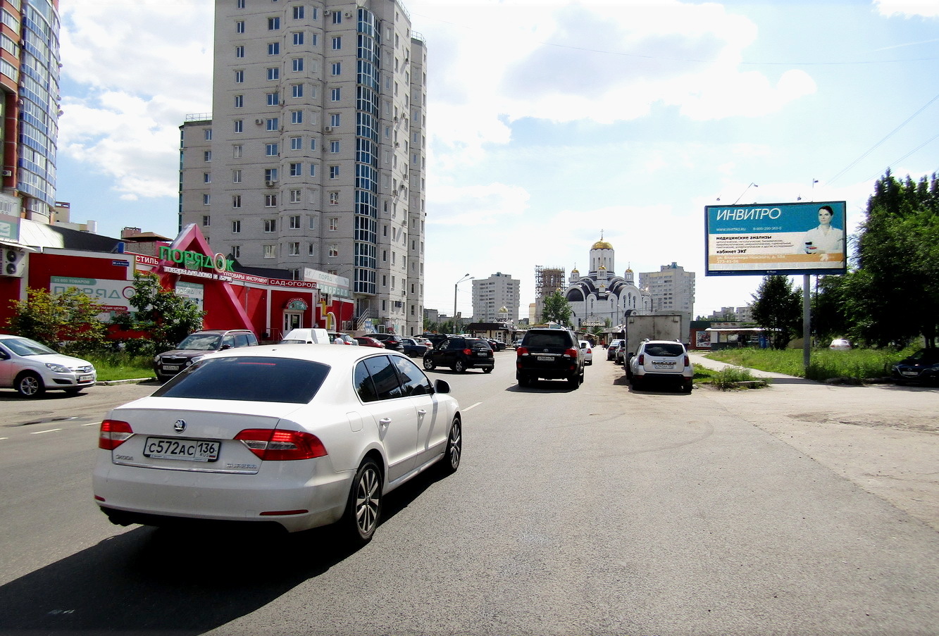 Реклама 3x6 по адресу В. Невского ул., д. 57/1, ТЦ "Кремлин"