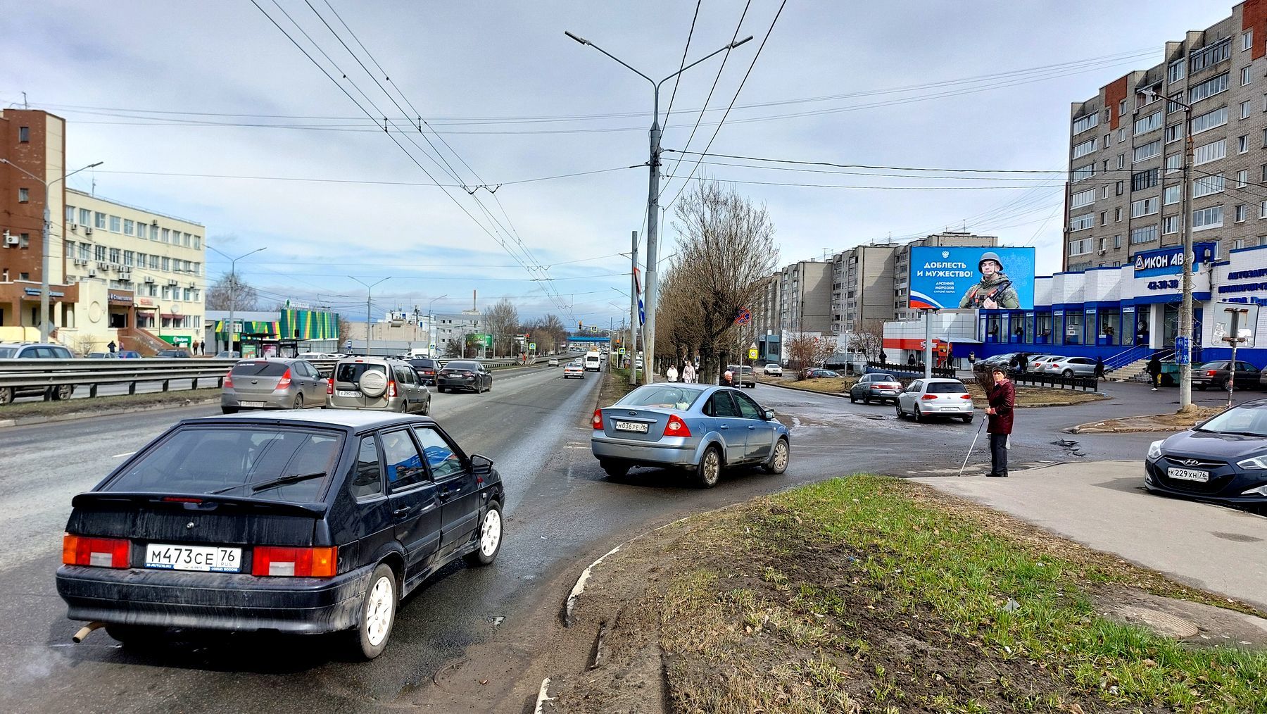 Реклама 3x6 по адресу Московский пр-т 129 (230 м от пересечения с ул. Гоголя справа при движении в центр города)